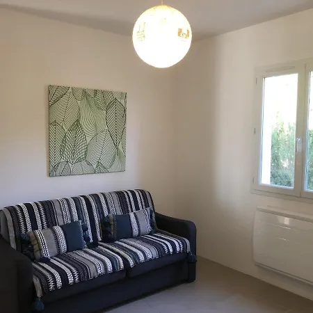 וילה Belle Avec Piscine Chauffee Sur Un Magnifique Jardin Arboree Dans Le Maquis קונקה